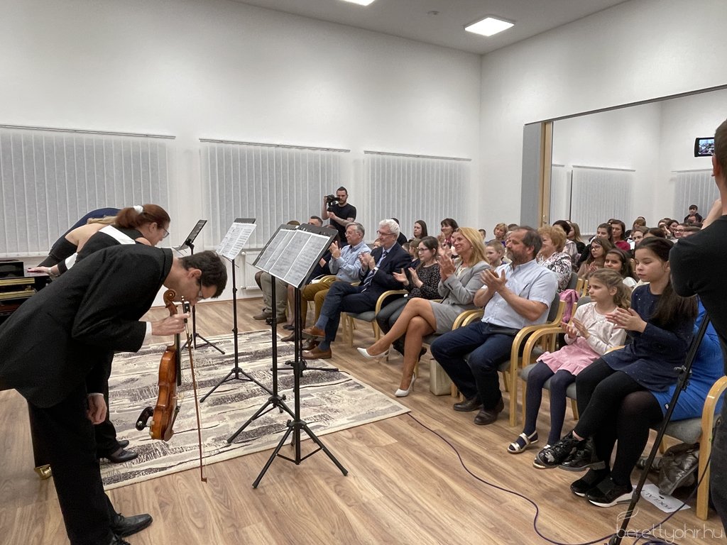 Tanári hangverseny15